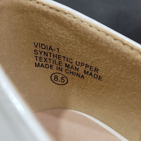 BRAND NEW CHASE &CHLOE FAUX PATENT LEATHER T-STRAP MARY JANE HEELS - Picture 15 of 16